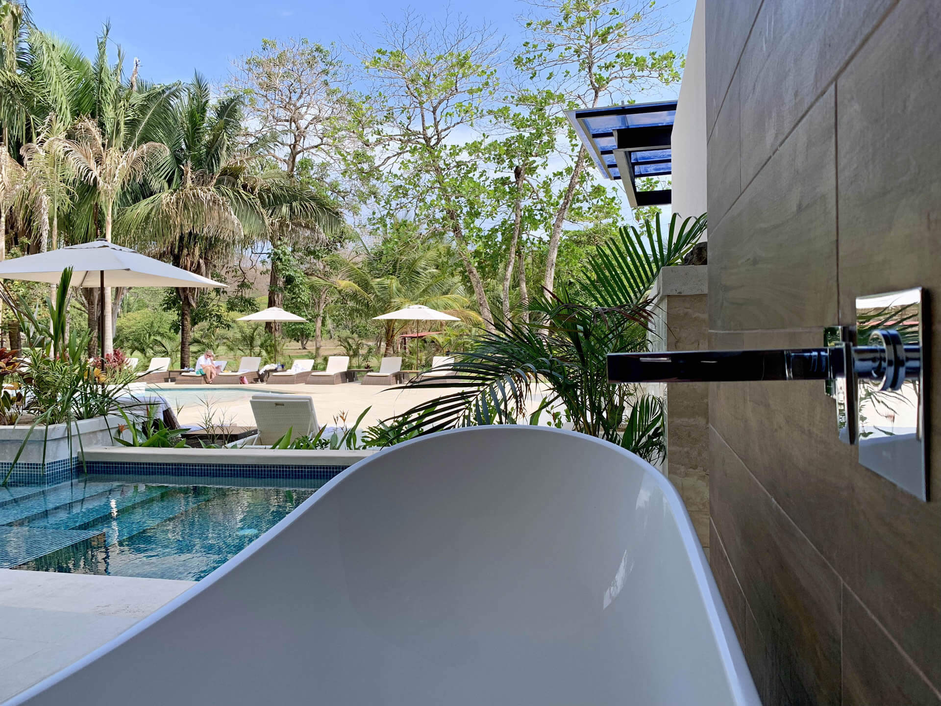 Azura Resorts Plunge Pool Suite - tub view
